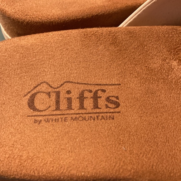 Cliffs by WHITE MOUNTAIN white Floral Sandals - Picture 4 of 5